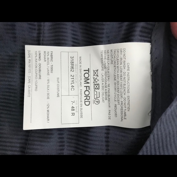 TOM FORD SUIT - Picture 12 of 12